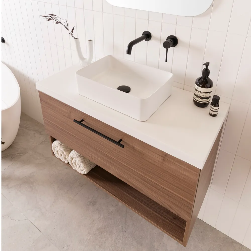 Glacier Ensuite, Shelf thumbnail 3
