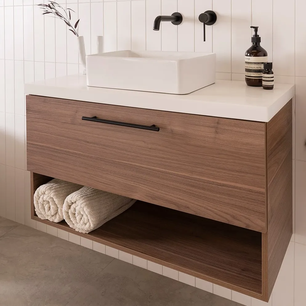 Glacier Ensuite, Shelf thumbnail 1