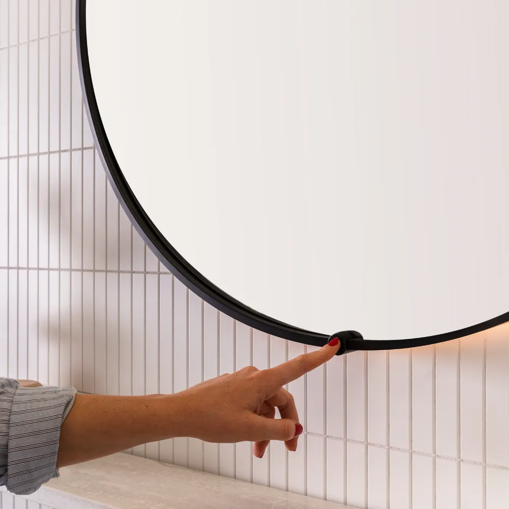 Sera Pill LED Mirror thumbnail 6