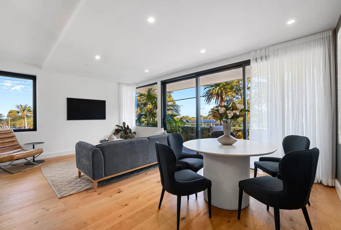 Coastal Residence — photo 2