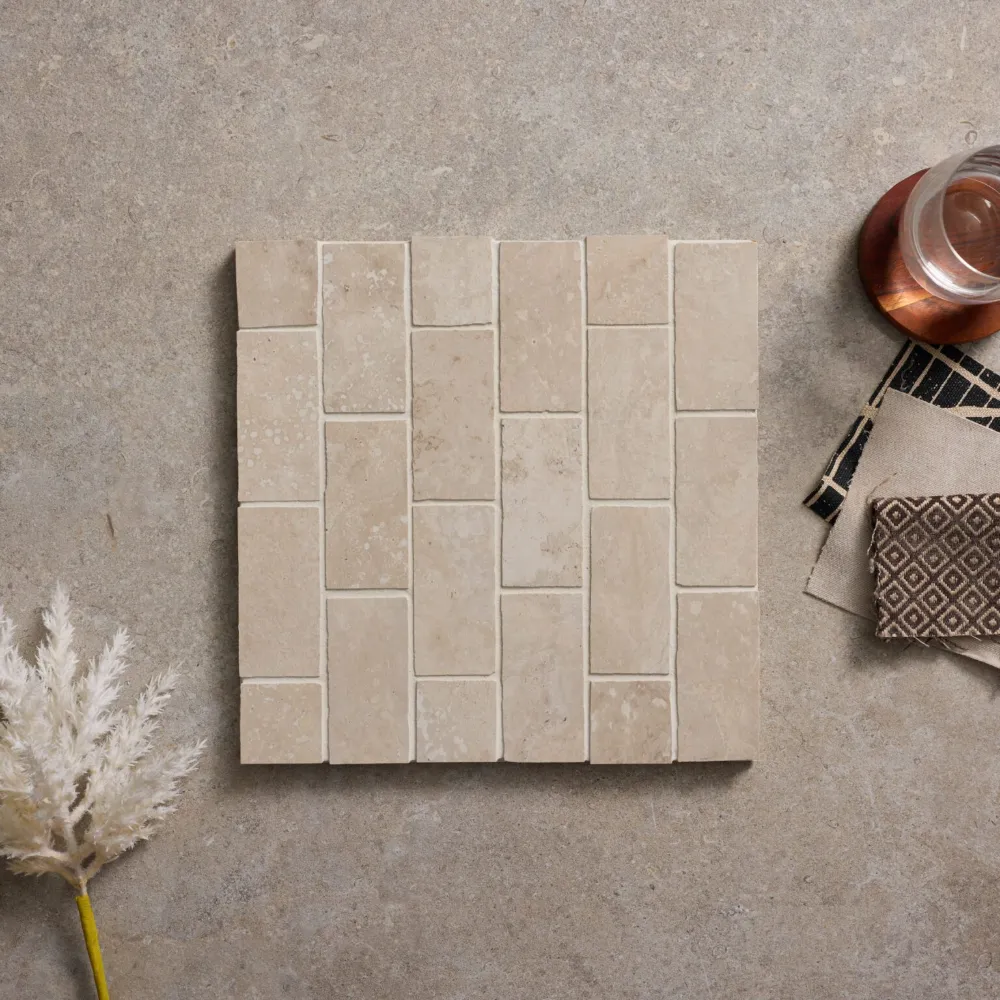 Norcia Light Xcut Tumbled Mosaic